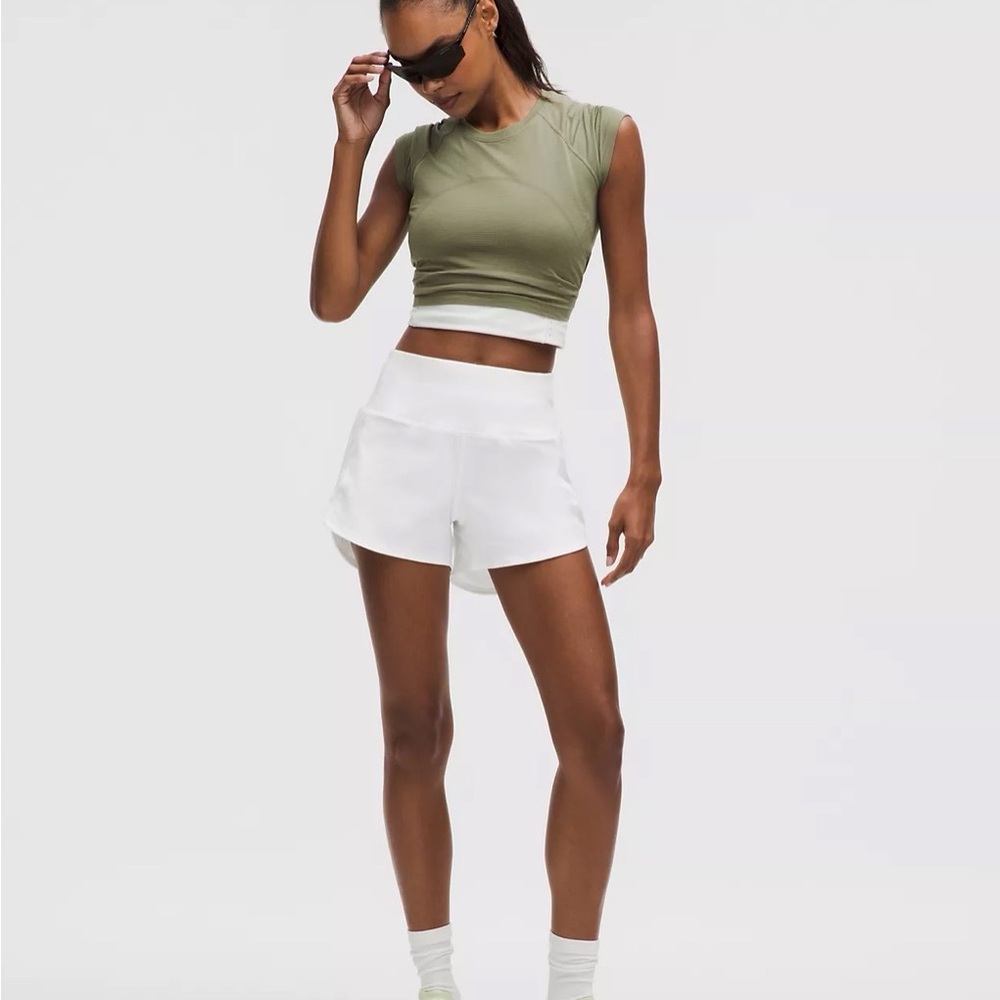 NWT lululemon Speed Up High Rise Shorts, sz 8, white